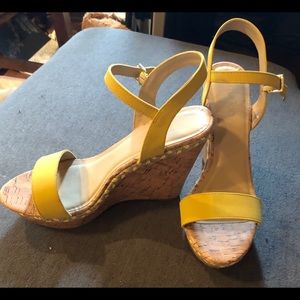 Yellow wedges size 11